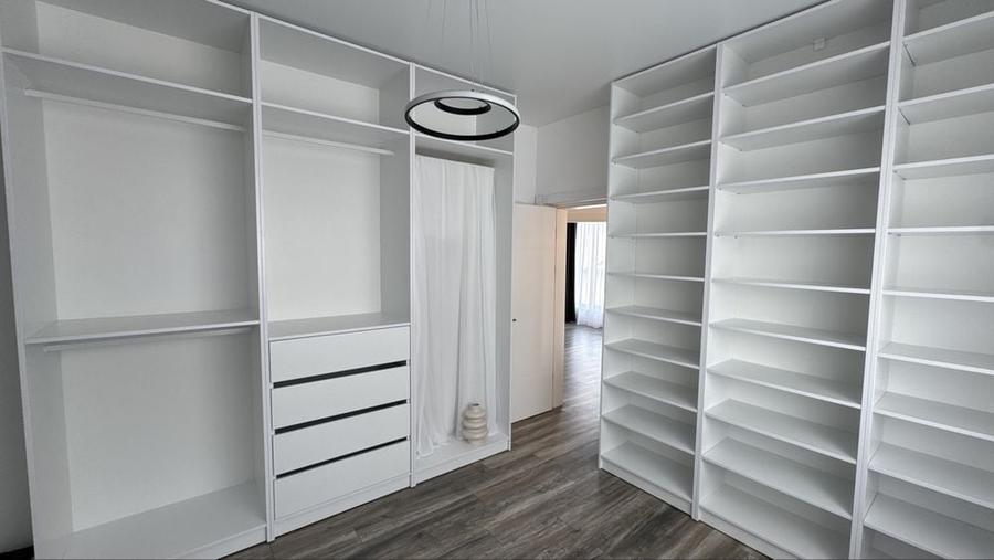 Casă cu 4 camere cu Teren 380 Mp în Corbeanca