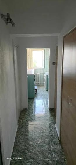 Apartament cu 3 camere decomandat, mobilat în Drumul Taberei