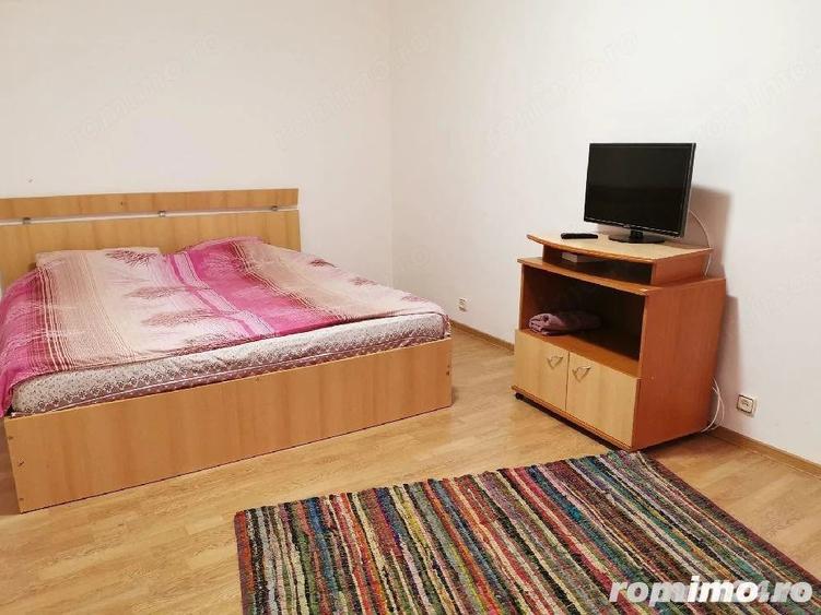 Garsonieră decomandată în Central