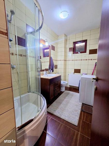 Casă cu 4 camere cu Teren 370 Mp în Dobroești