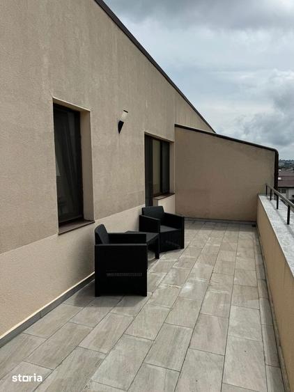 Apartament cu 3 camere decomandat, mobilat în Baza 3