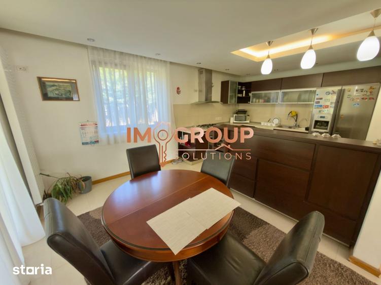 Casă cu 6 camere cu Teren 800 Mp în Valea Lupului