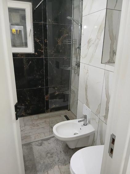 Apartament cu 3 camere semidecomandat în Eremia
