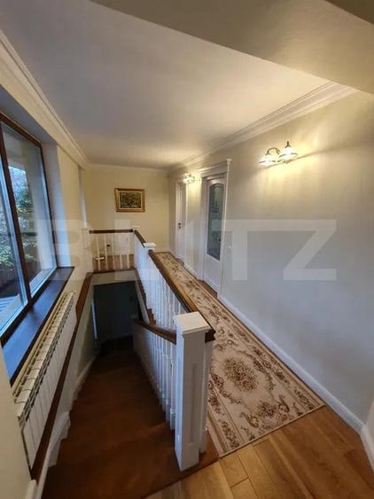Apartament cu 3 camere decomandat, mobilat în Centru Civic