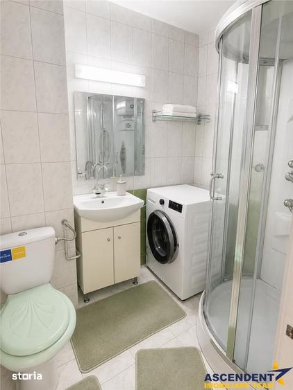 Apartament cu 3 camere decomandat în Libertății