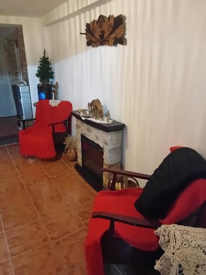 Casă individuală cu 5 camere cu Teren 756 Mp în Central