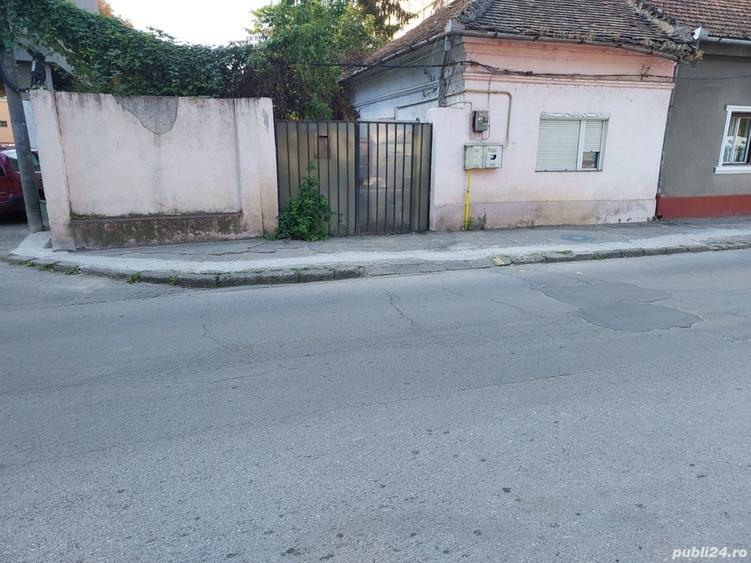 Casă în Centrul Civic