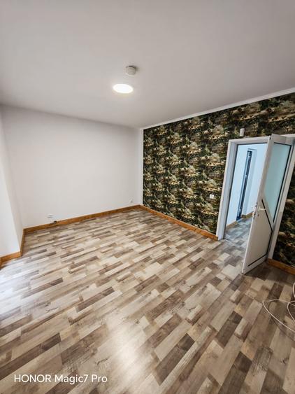 Apartament cu 6 camere decomandat în Centrul Civic