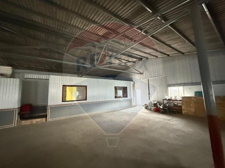 Spațiu industrial, de 520 mp, în Exterior Est