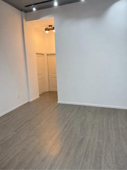 Spațiu comercial, de 24 mp, în Calea București