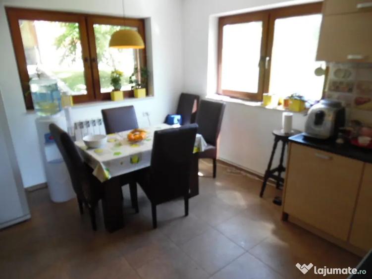 Casă cu 4 camere cu Teren 1700 Mp în Călugareni