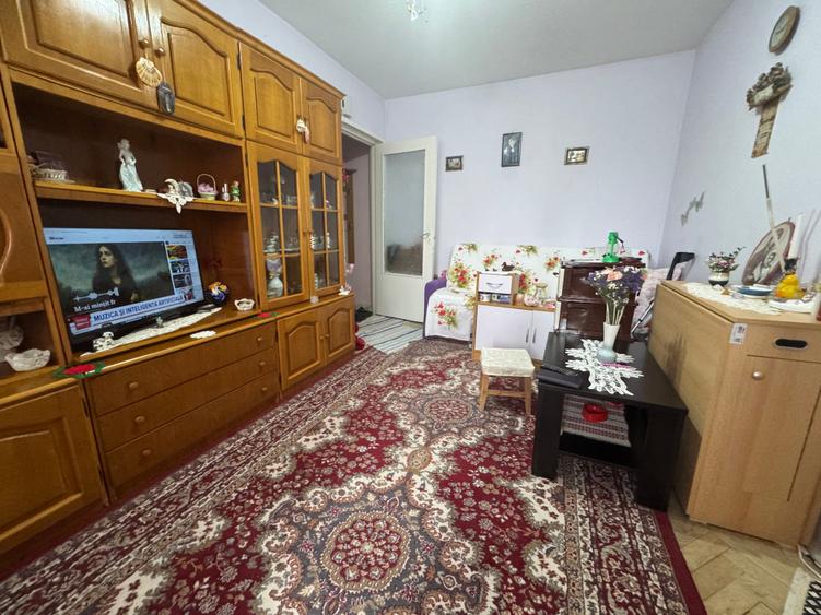 Vând apartament cu 2 camere - 1