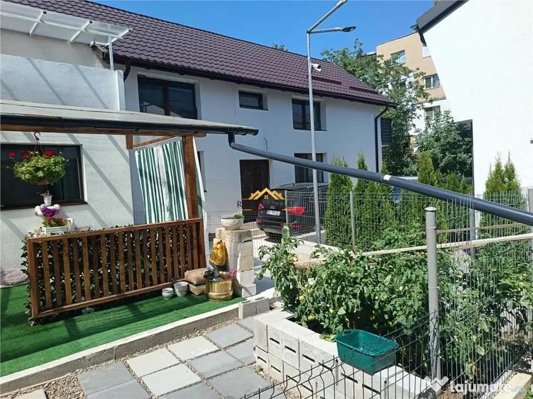Casă cu 4 camere cu Teren 450 Mp în Central