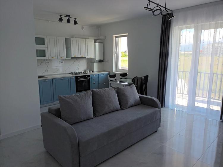 Apartament cu 3 camere semidecomandat în Central