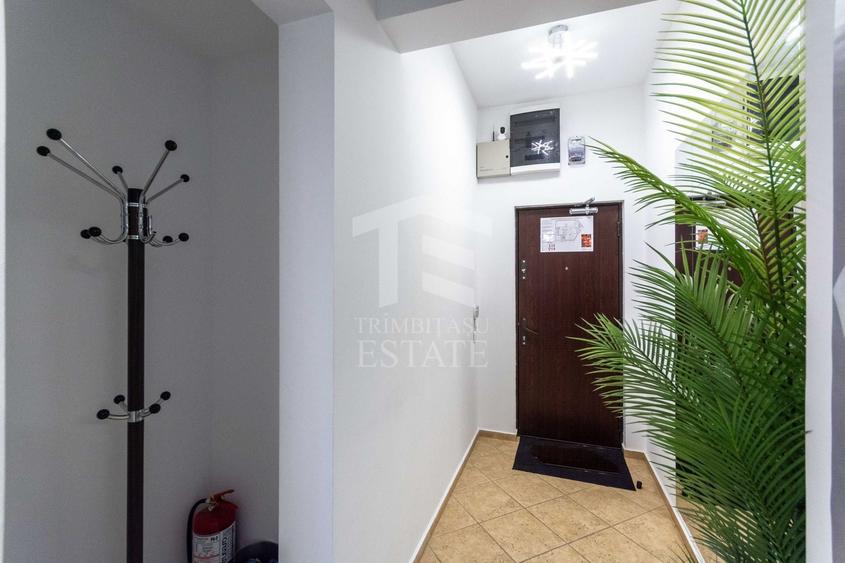 Apartament cu 5 camere semidecomandat în Arcul de Triumf