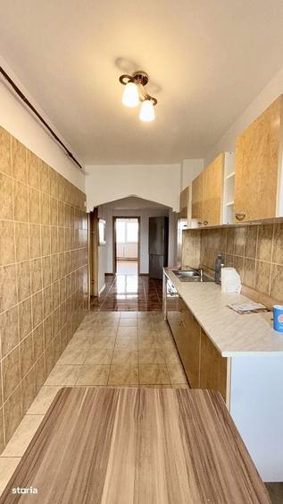 Apartament cu 3 camere în Ostroveni
