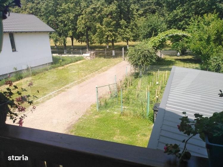 Casă cu 4 camere în Mitocu Dragomirnei