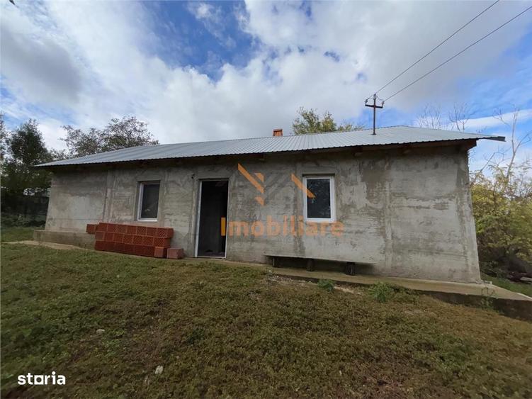 Casă cu 2 camere în Tria