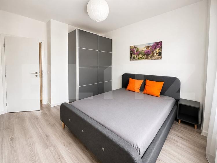Apartament cu 3 camere semidecomandat, mobilat în Circumvalațiunii