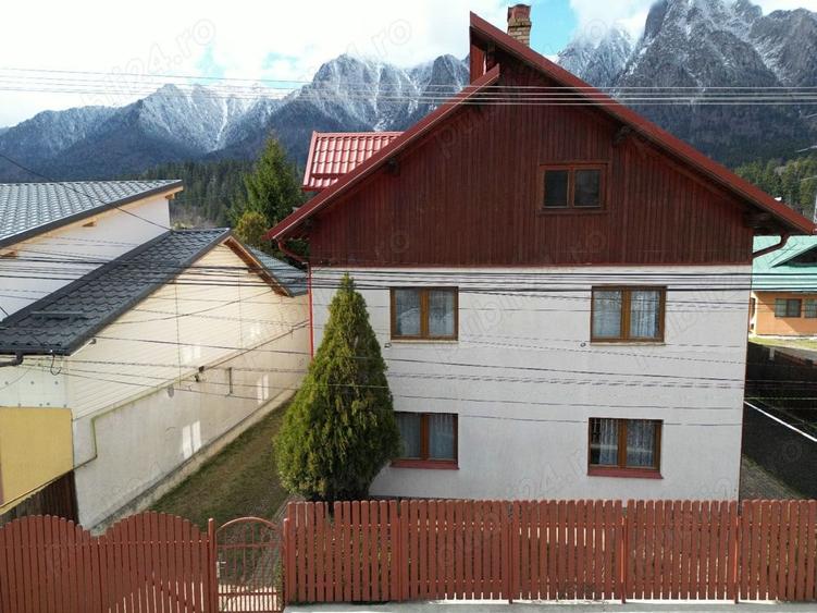 Casă cu 6 camere cu Teren 365 Mp în Zamora