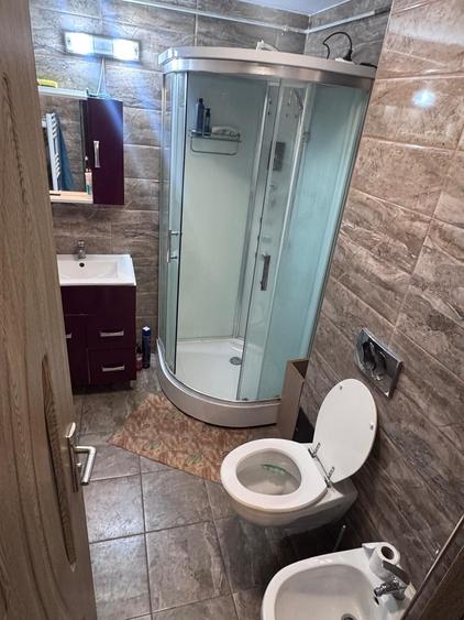 Apartament 3 camere , 2 bai , balcon inchis , 88mp , zona Alfa - 3