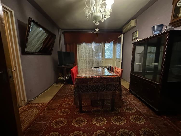 Apartament cu 4 camere semidecomandat în Lujerului