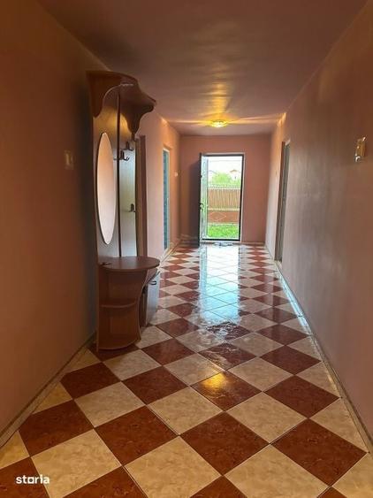 Casă cu 4 camere cu Teren 1105 Mp în Strejnicu