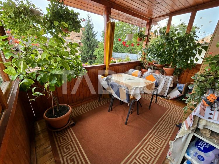 Apartament cu 4 camere decomandat, mobilat în Orașul de Jos