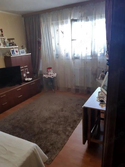 Apartament cu 2 camere decomandat în Micro 18