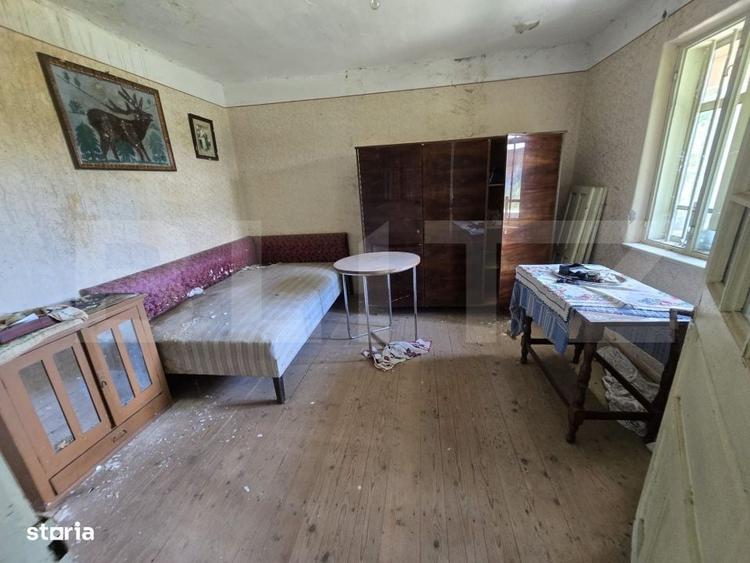 Casă cu 3 camere cu Teren 1954 Mp în Central