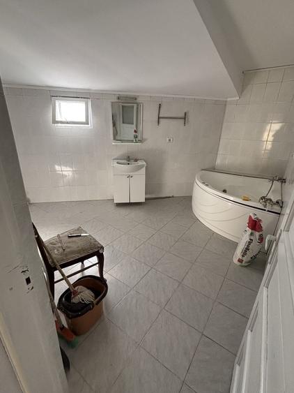 Casă cu 4 camere în Furnica