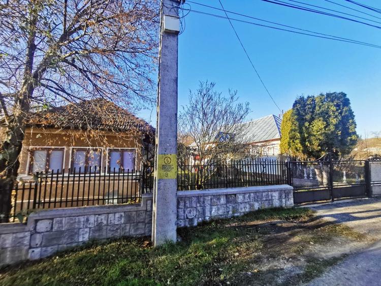 Casă cu 4 camere în Valea Mare-Pravăț