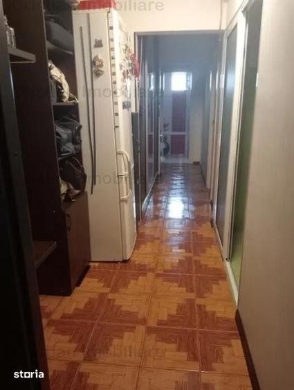 Apartament cu 3 camere decomandat în Brăilița