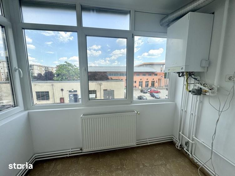 Inchiriez apartament 2 camere, Micalaca, Zona 300 - 6