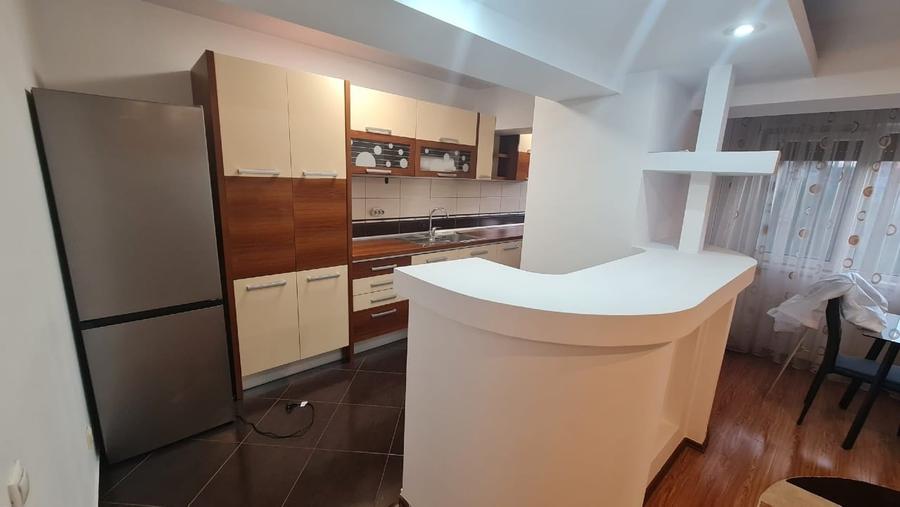 Apartament cu 2 camere decomandat, mobilat în Decebal