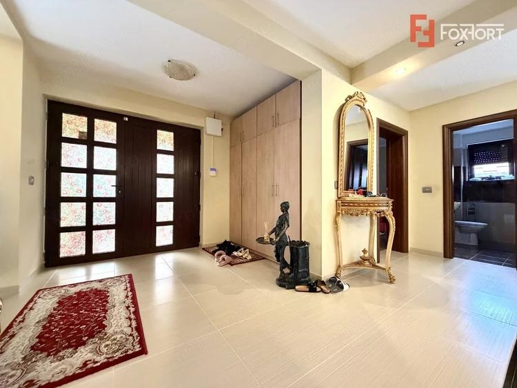 Casă cu 5 camere cu Teren 1000 Mp în Braytim