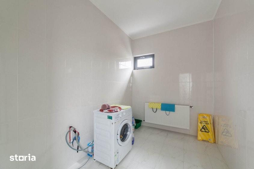 Casă cu 5 camere cu Canalizare în Căteasca