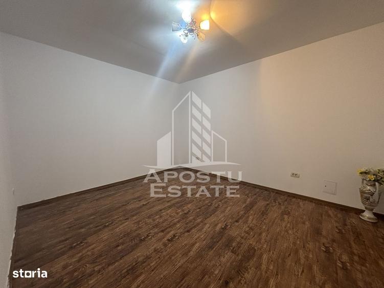 Apartament cu 2 camere semidecomandat în Traian
