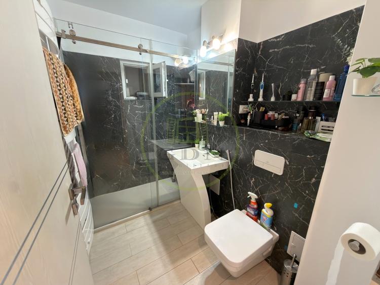 Apartament cu 2 camere semidecomandat, mobilat în 1 Mai