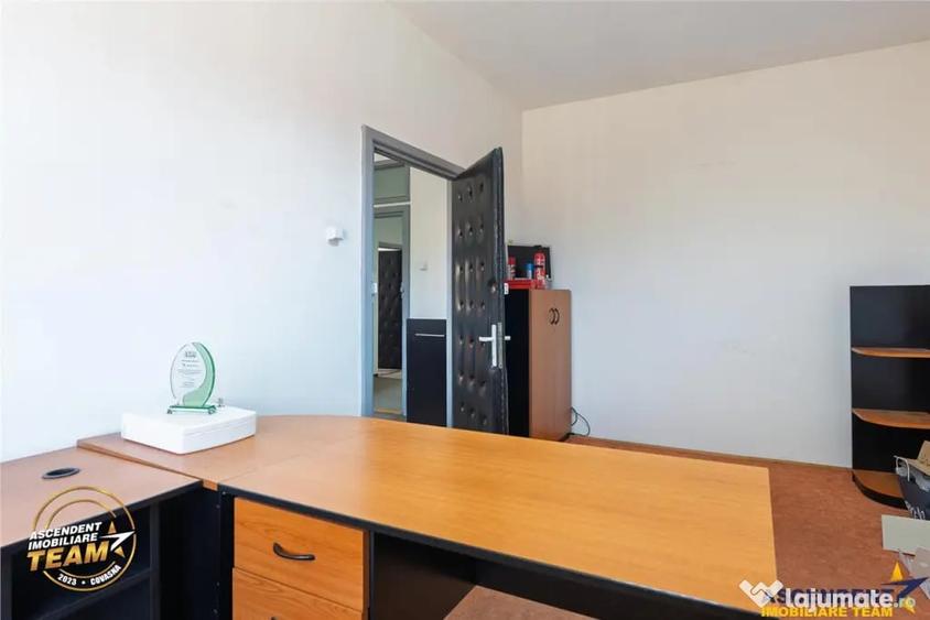 Spațiu comercial, de 1,756 mp, în Central