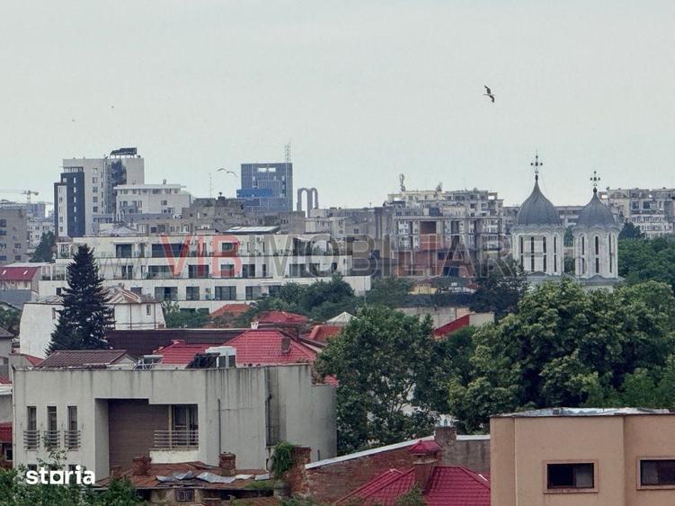 Apartament cu 4 camere decomandat în Titan