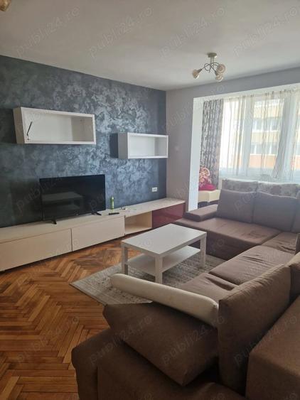 Apartament cu 3 camere decomandat în Gheorghe Lazăr