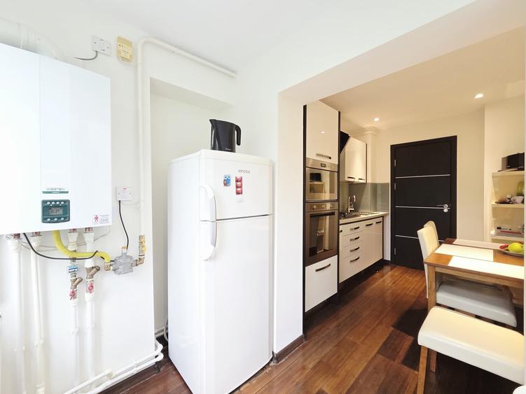 Apartament cu 3 camere decomandat în Micro 17