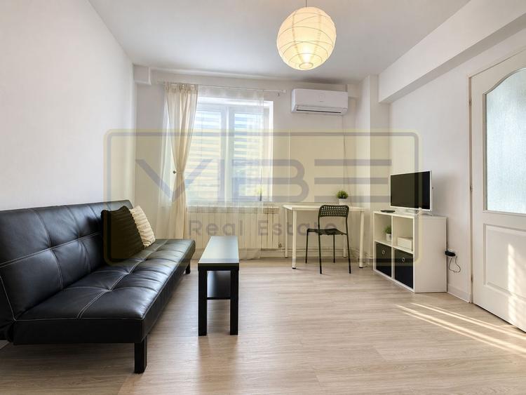 Apartament cu 2 camere nedecomandat, mobilat în Piața Unirii