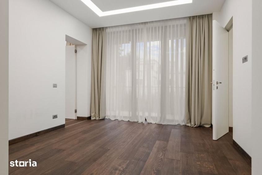 Apartament cu 5 camere decomandat în Kiseleff