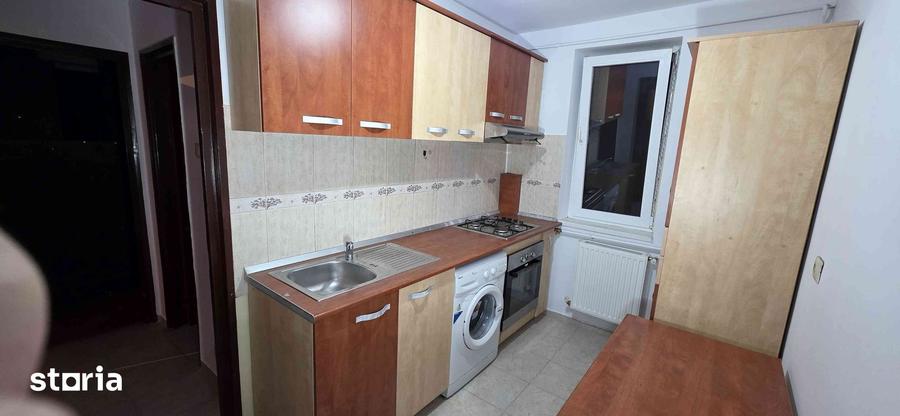 Apartament cu 2 camere semidecomandat în Cantacuzino