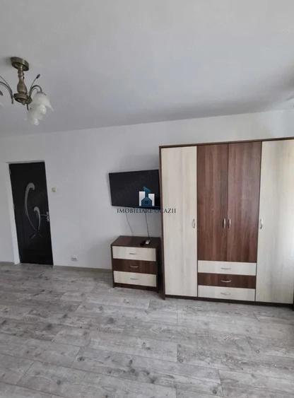 Apartament cu 2 camere decomandat în Berceni