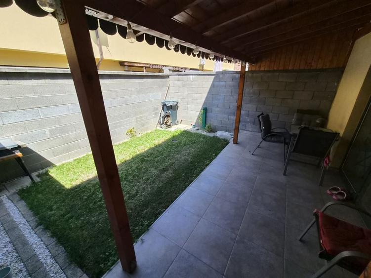 Apartament cu 3 camere decomandat, mobilat în Girocului