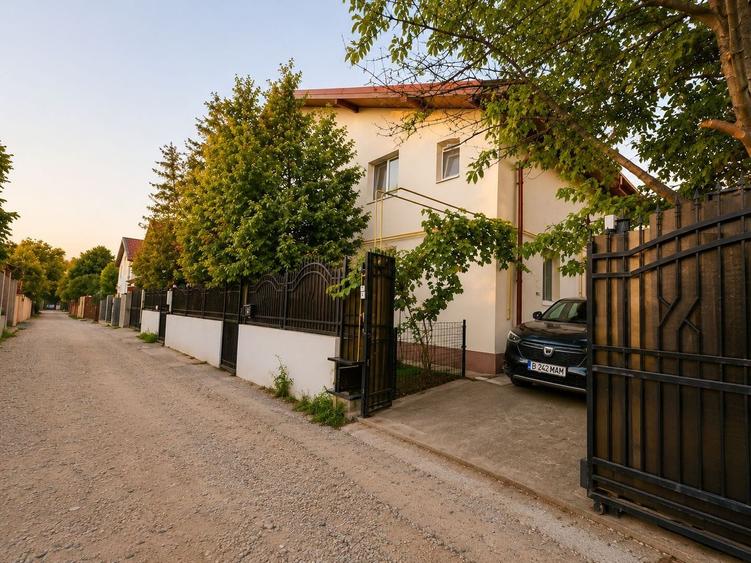 Duplex cu 5 camere cu Canalizare în Giulești Sârbi