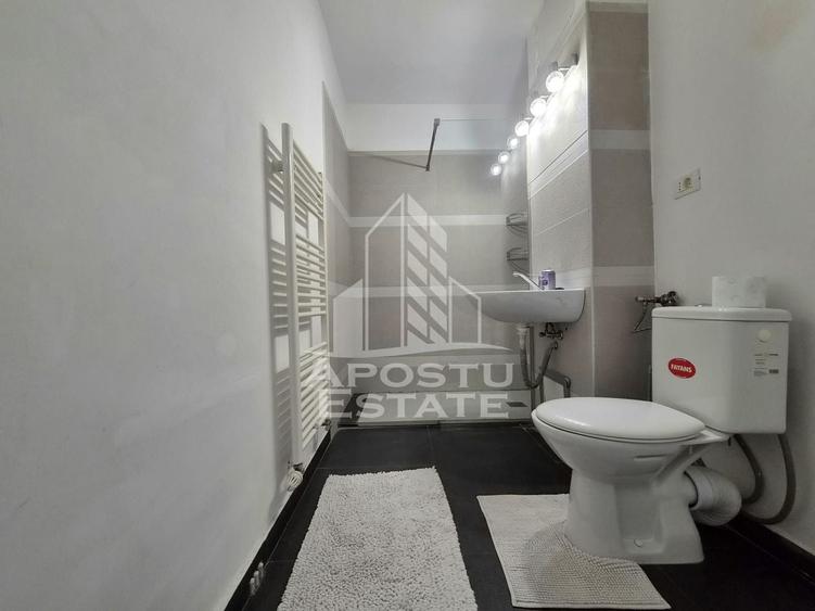 Apartament cu 4 camere decomandat, mobilat în Malul Mureșului